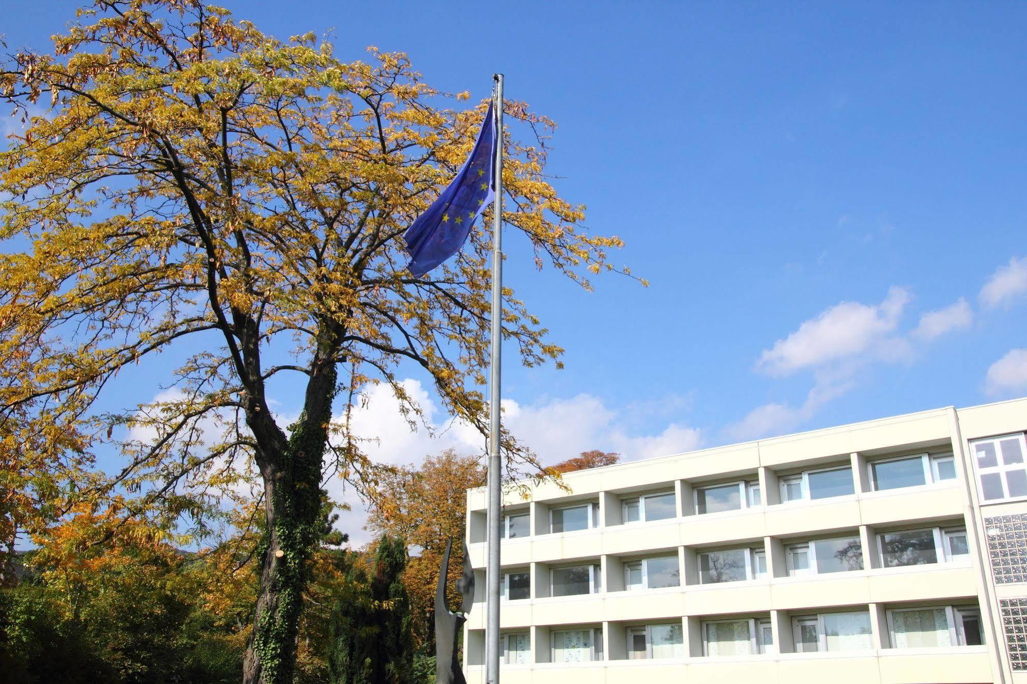 College Garden Hotel Bad Voeslau Exteriér fotografie